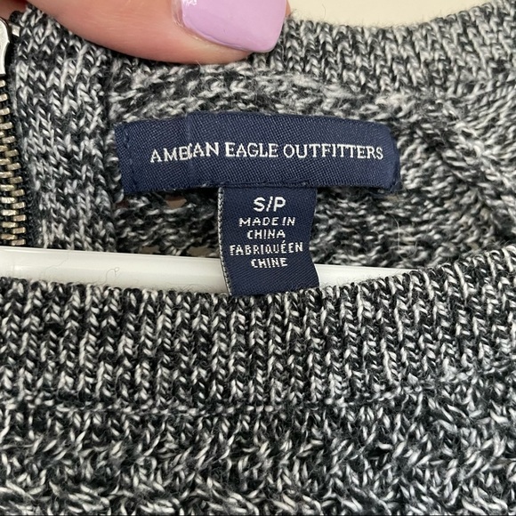 7 Tops $25/ American Eagle Outfitters Black & White Marled Sweater. Size Small - Picture 2 of 9